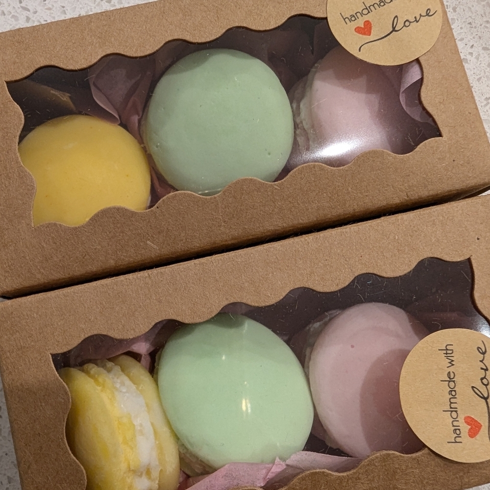 Handmade Candles and Wax Melts - Picture 3 of 9